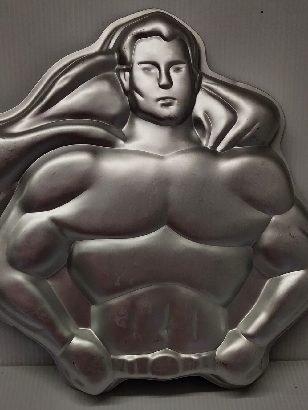 SUPERMAN DC COMICS  Vintage Cake Tin Pan Mold by Wilton 1977 VGC
